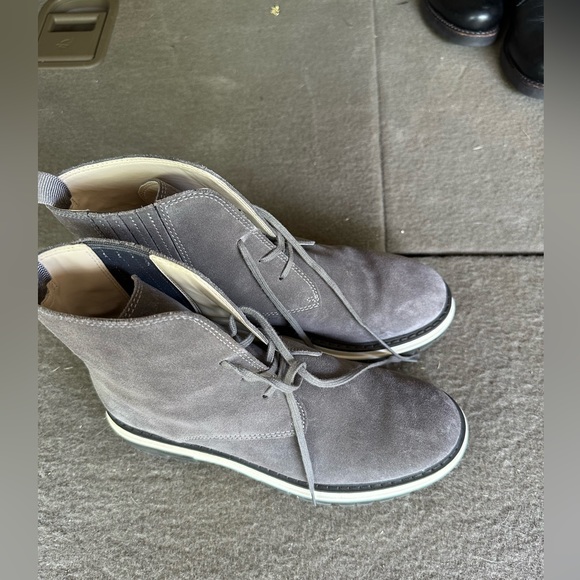 Like new Cole Haan - Picture 2 of 4